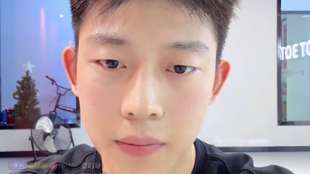 ScreenRecording_06-19-2025 18-22-14_2