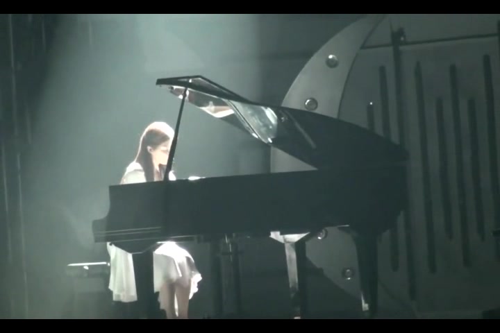 少女时代-弹钢琴的小贤好美