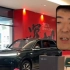 美籍华人猴子老康向全世界直播展示中国新能源智能汽车。tt网友惊呼：中国已经进入2055年？keepmoving