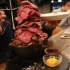 1500日元一碗的免费续肉饭，小姐姐添肉添到手软，男子一尝竟…？