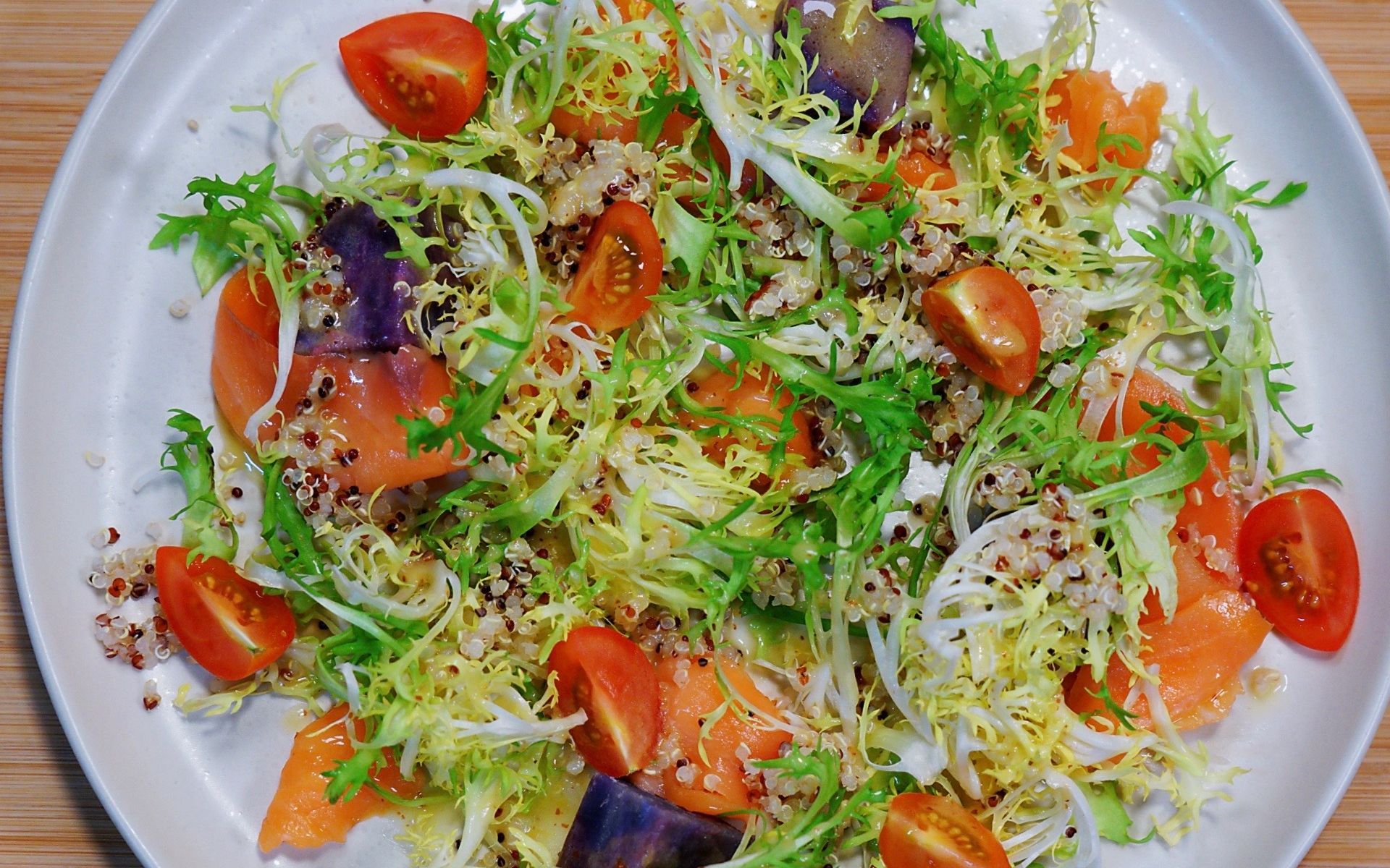 法国蓝带大厨分享：如何在家做精致摆盘的沙拉——紫薯烟熏三文鱼（欧文厨房第十一期）