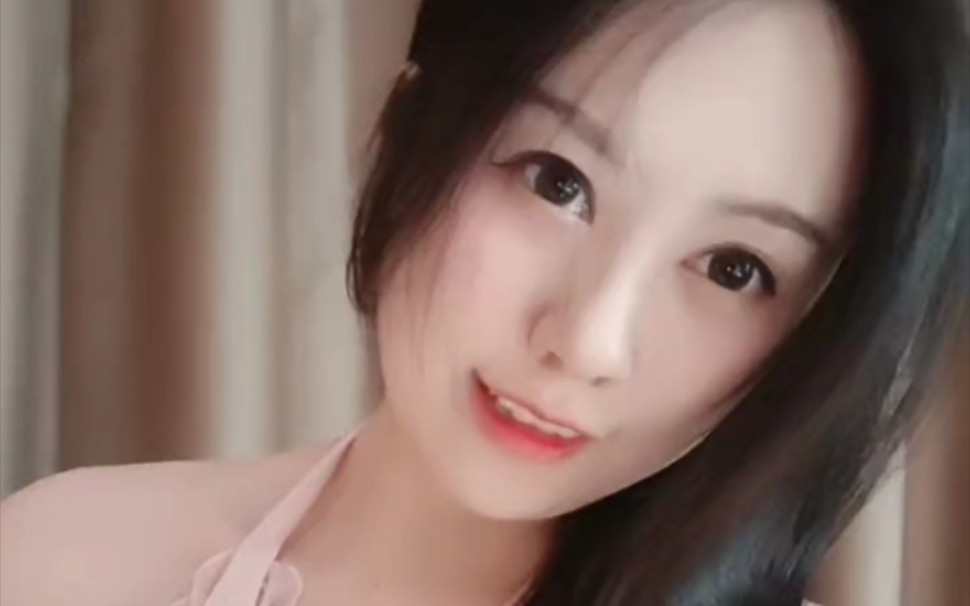 The times they are a-changin'. Teenage girls look at teenage girls.