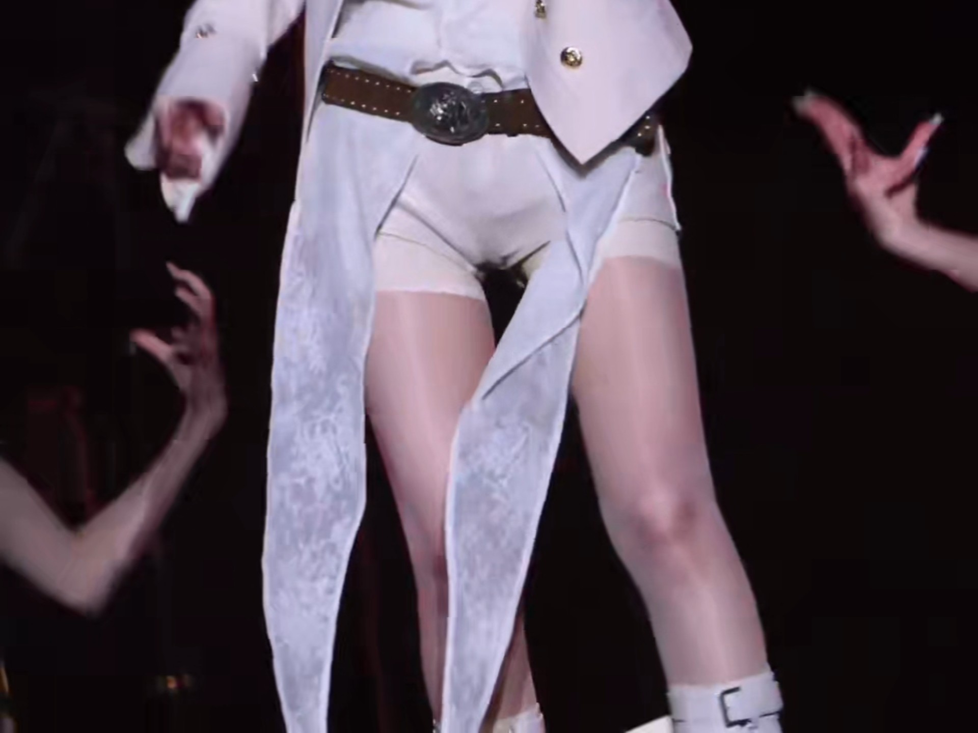 喻言丝袜演唱会现场直拍镜头
