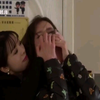 美女刚进入房里就被恶毒女用毛巾捂晕