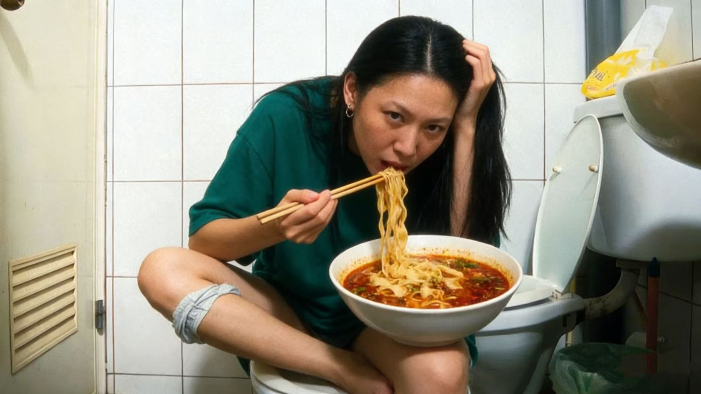 “忘记跟你说，他从来不带套，全部x里面，我有他小孩再见！”