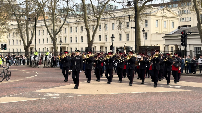 历史性的时刻——法国将成为首个参与英国白金汉宫换岗仪式的非英联邦国家 4月6日首次彩排仪式