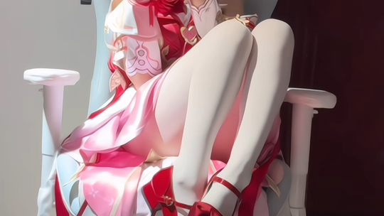 爱莉希雅无论穿什么衣服都很好看