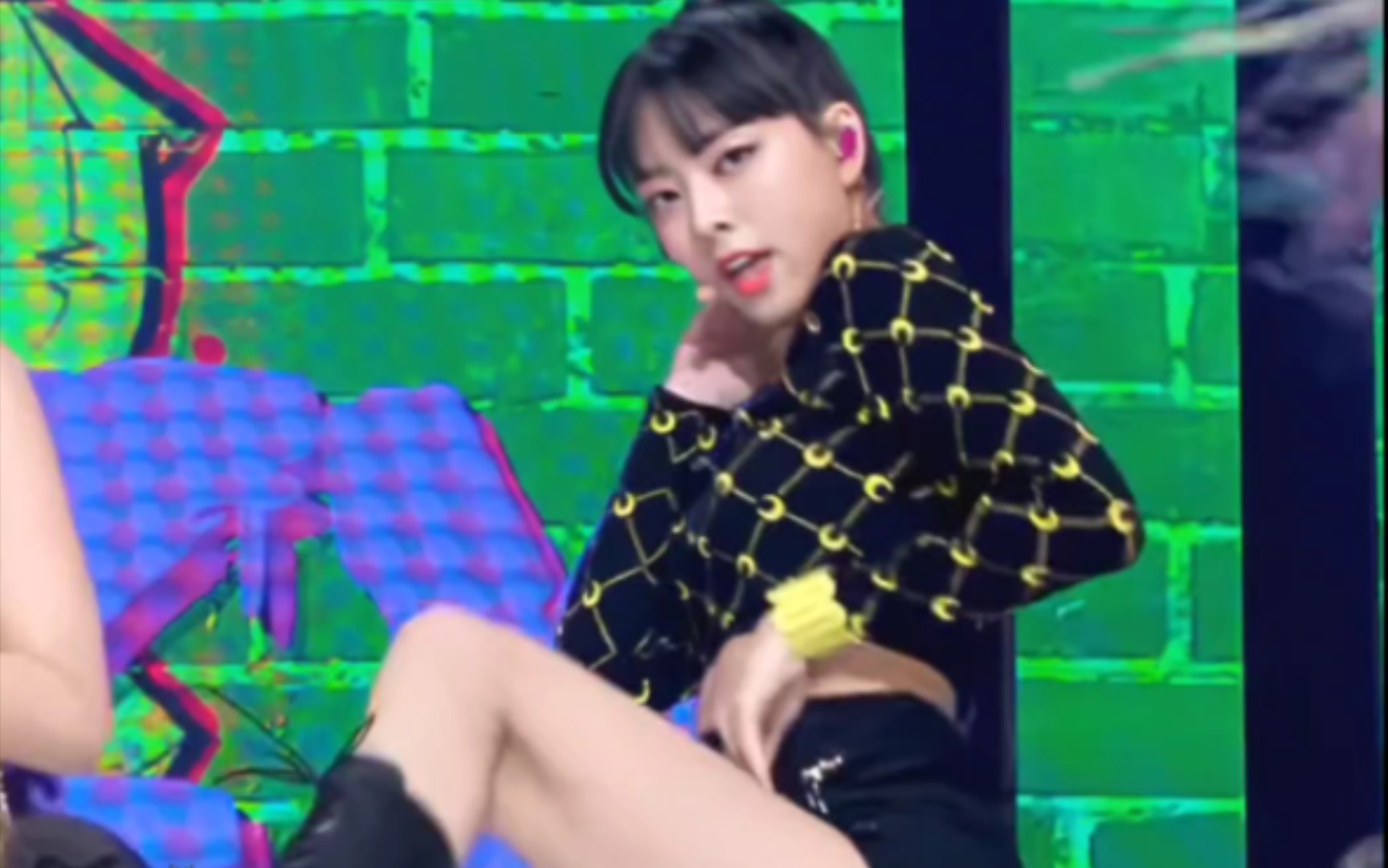 申有娜的舞台秀听闻贵派有一位周姑娘听闻贵派有一位周姑娘哔哩哔哩视频