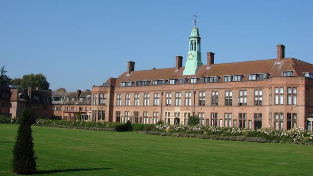 从宿舍到公寓：利物浦约翰摩尔斯大学国际学习中心附近的最佳住宿选择!