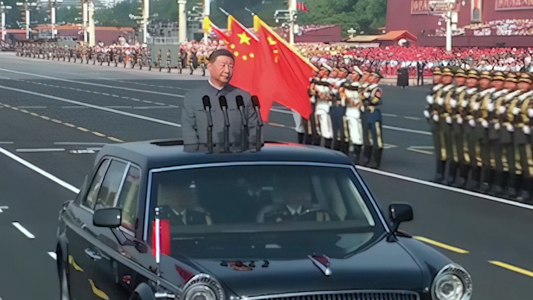 “同志们辛苦了！”“为人民服务！”一次次响亮的回答，是对统帅的忠诚誓言！