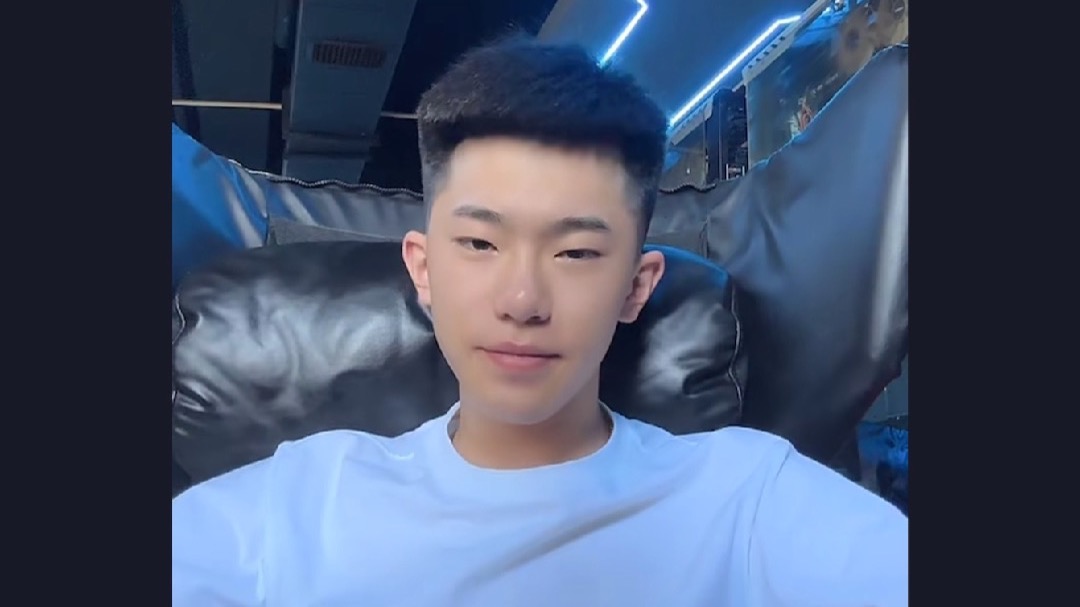 精神小伙ScreenRecording_06-23-2025 11-31-19_1