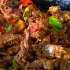 青海特色美食“炕锅羊肉”这样做，出锅色泽诱人，看他吃馋到流口水