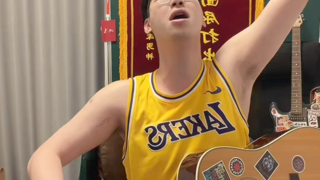 太讷了 皓篮球奏响乐邦之歌！湖人勇士双喜临门！皓篮球翻身证明一战封神！