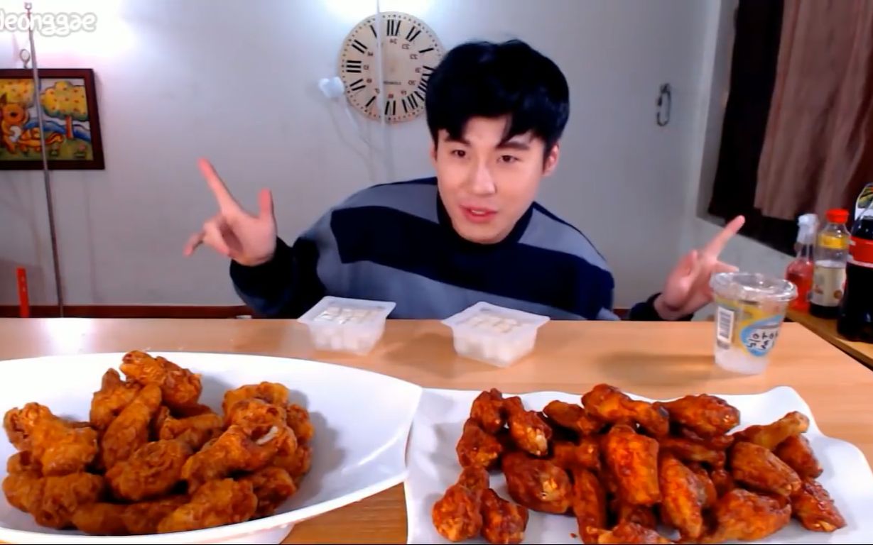 韩国吃播大胃王donkey开档一米大哥哥校村炸鸡蜂蜜系列红色系列辣味