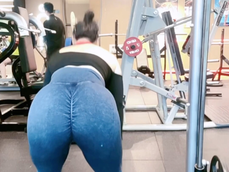 Squat glute and hamstring workout