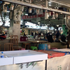 国检珠宝鉴定师带你看中缅边境翡翠早市