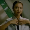 美女和大叔玩游戏，输一把脱一件衣服