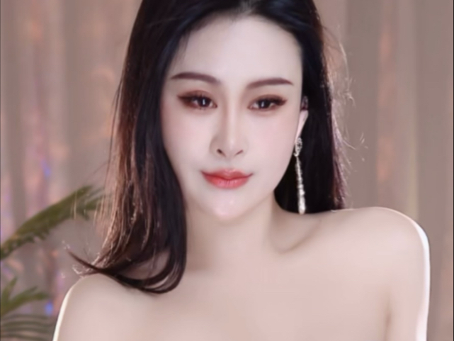 娇眼如波入鬓流