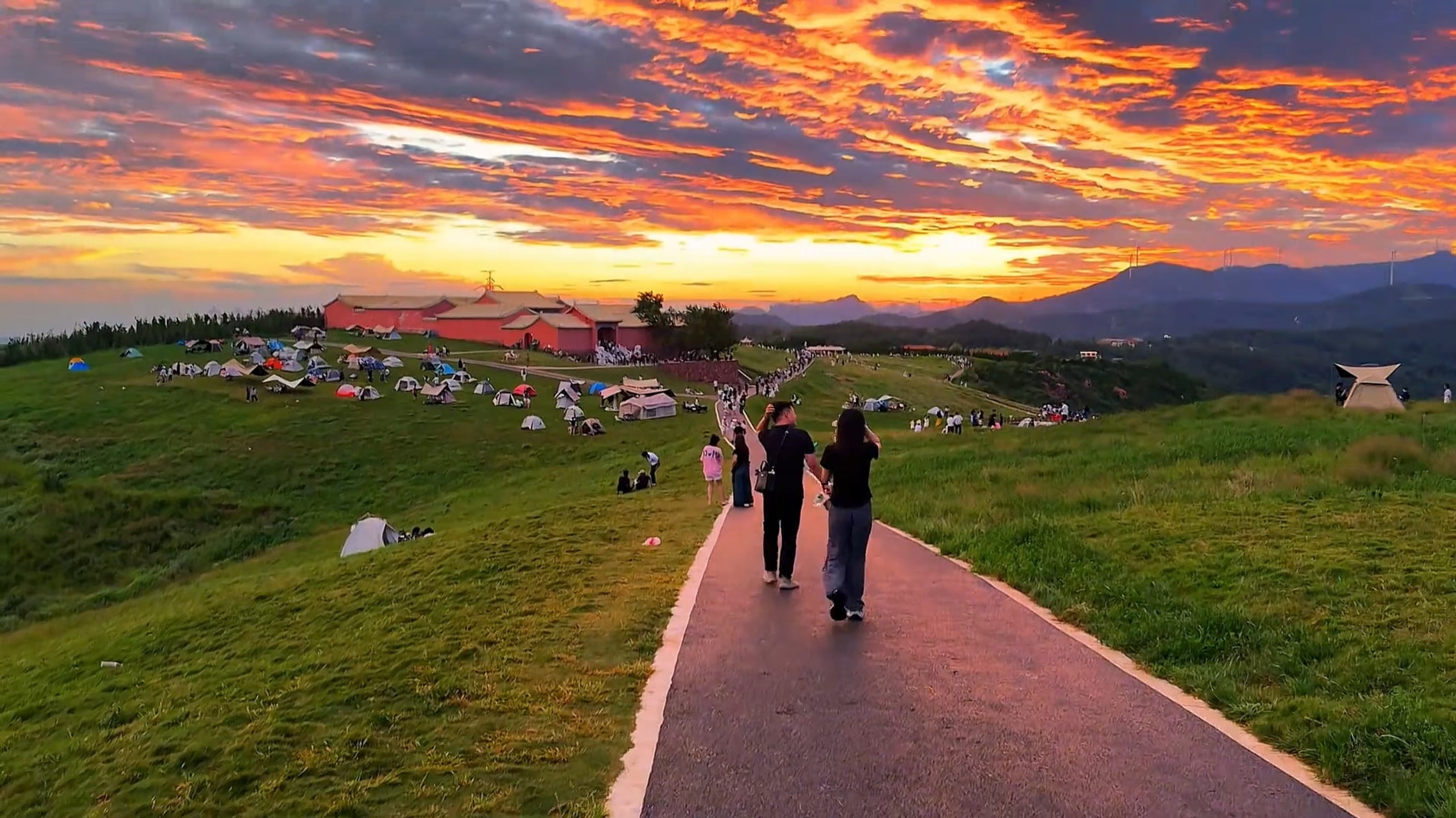 “沉浸在这样的氛围里 安静 自由 又享受”
