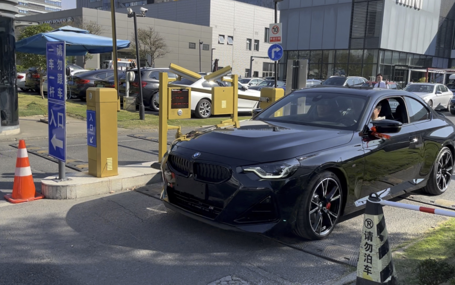 【交付】BMW M240i 黑武士选配44500，完美配置年轻人的第一台车，M240i，这个起点已经超越99%的人了吧？