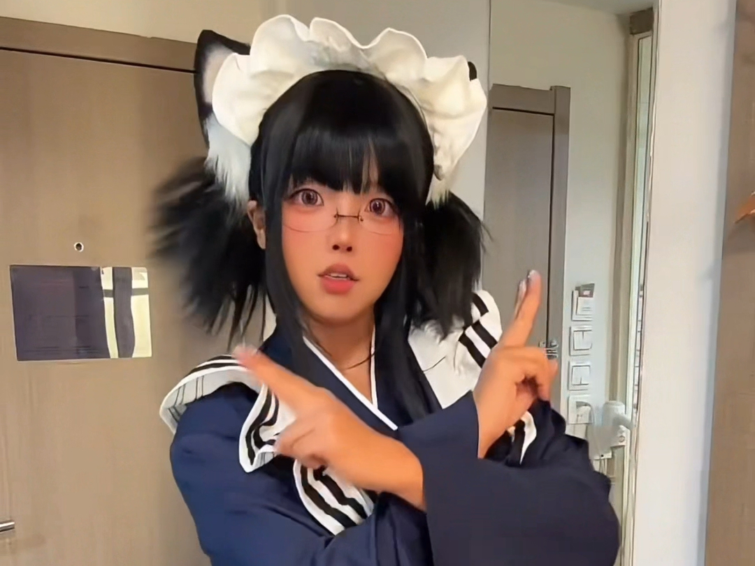 The little black-skinned maid arrives!