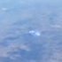 网友在飞机上拍到清晰UFO，瞬移消失！