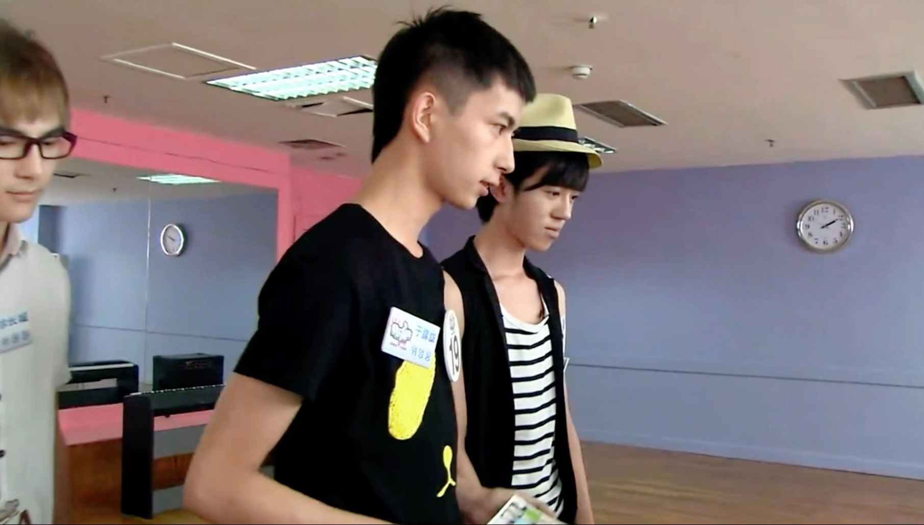 于朦胧2010年快男加入快乐天团候选成员 一些训练生活片段