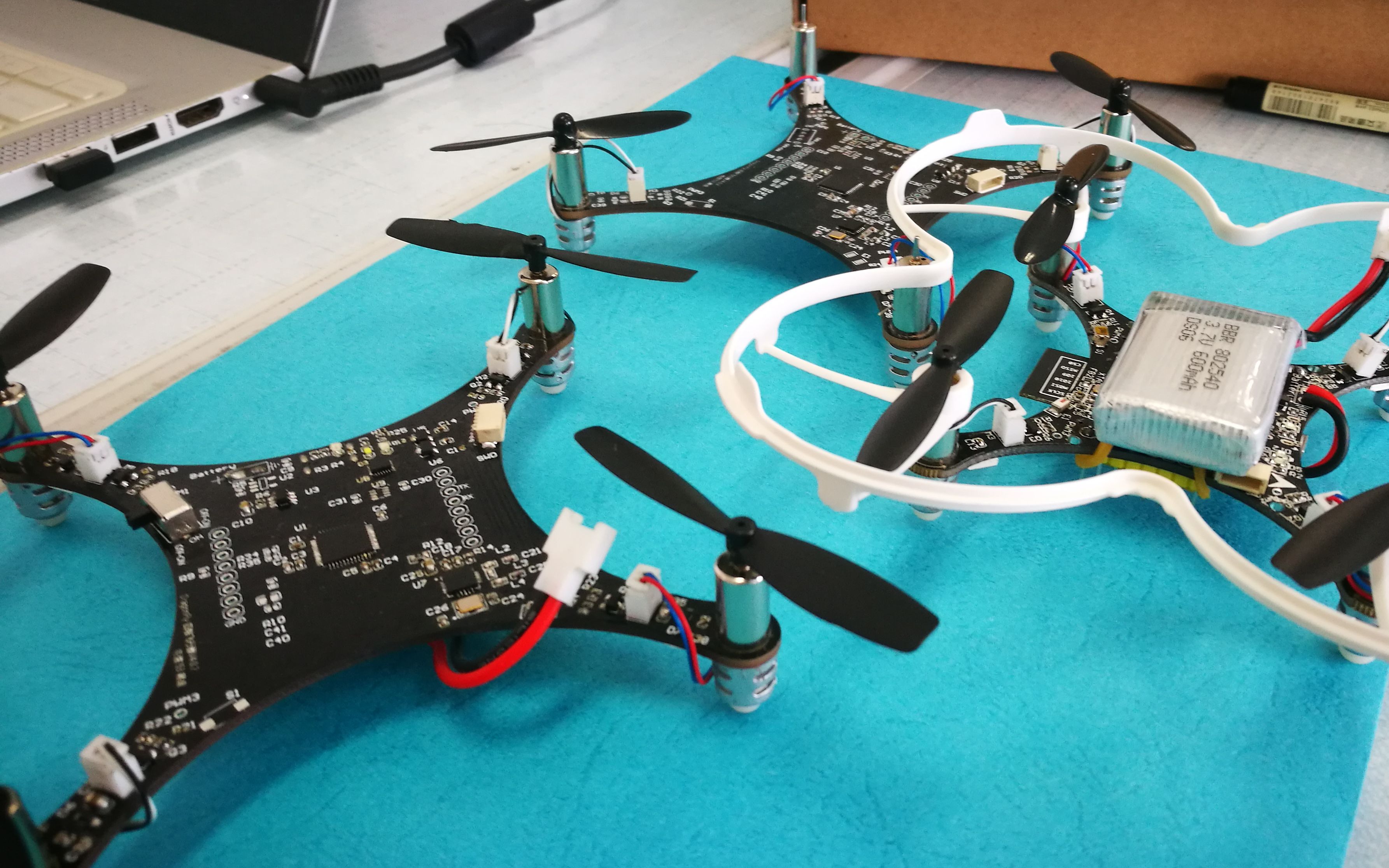 感应飞行球悬浮式遥控飞行器带灯光变色USB充电飞行玩具一件代发-阿里巴巴