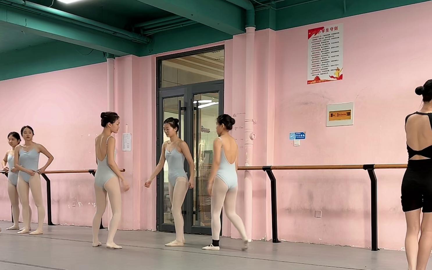 运城飞朋服装表演艺考（模特、空乘）-2025-12-08