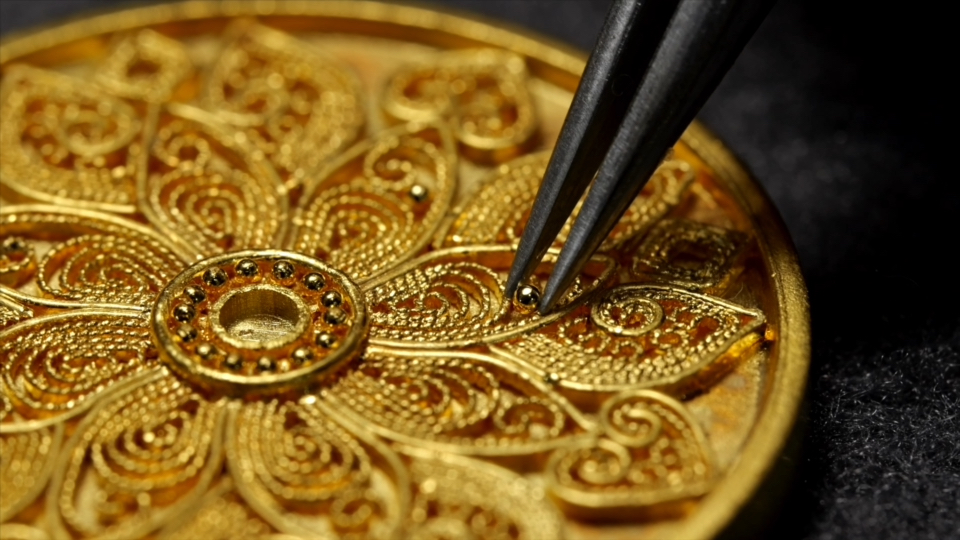 设计一枚属于我们当代的朝朝熊猫金币！