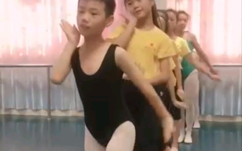 偶尔看个男孩的 中国舞考级九级