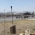 美军阿富汗 撤兵现场机场跑道人满为患