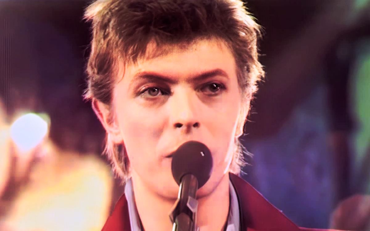 【David Bowie】宝爷 绝美高清现场《Heroes》画质修复 TopPop录像 1977.10.13