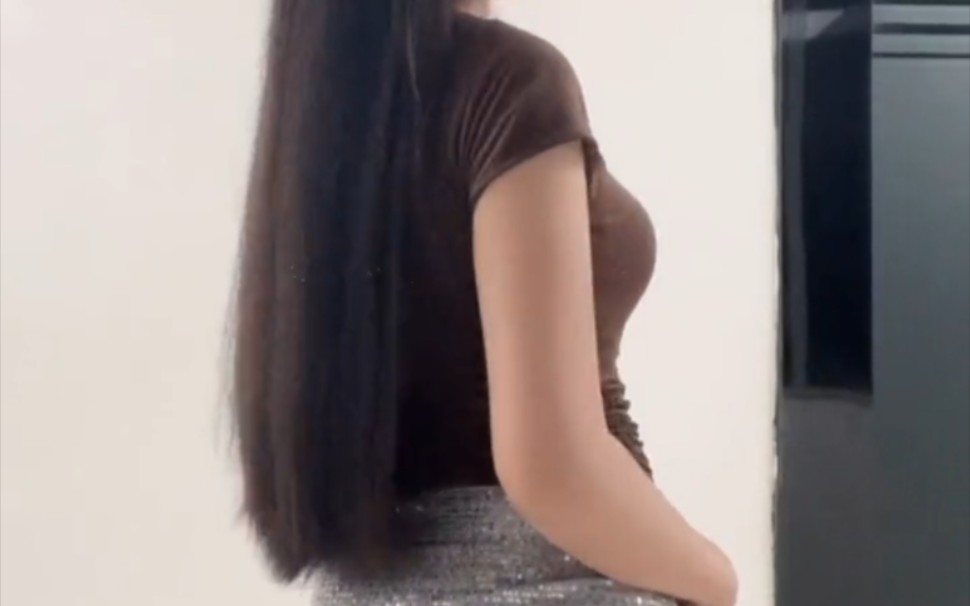 You can lose in looks, but not in dress.