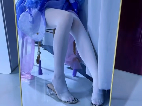 Lily can't cut a video, she can just send you the whole thing over and over again.