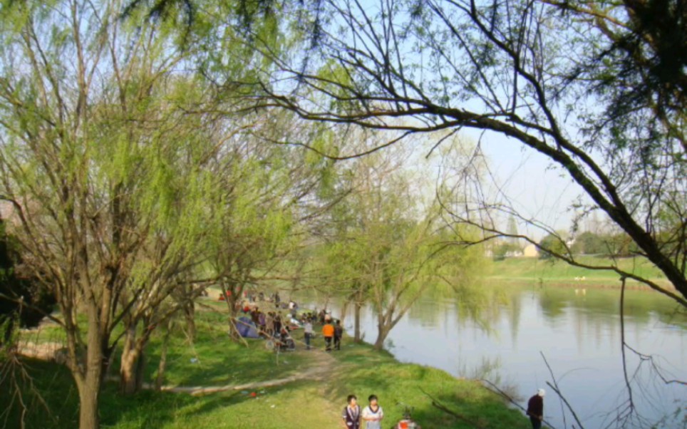 Aesthetically pleasing trekking in spring