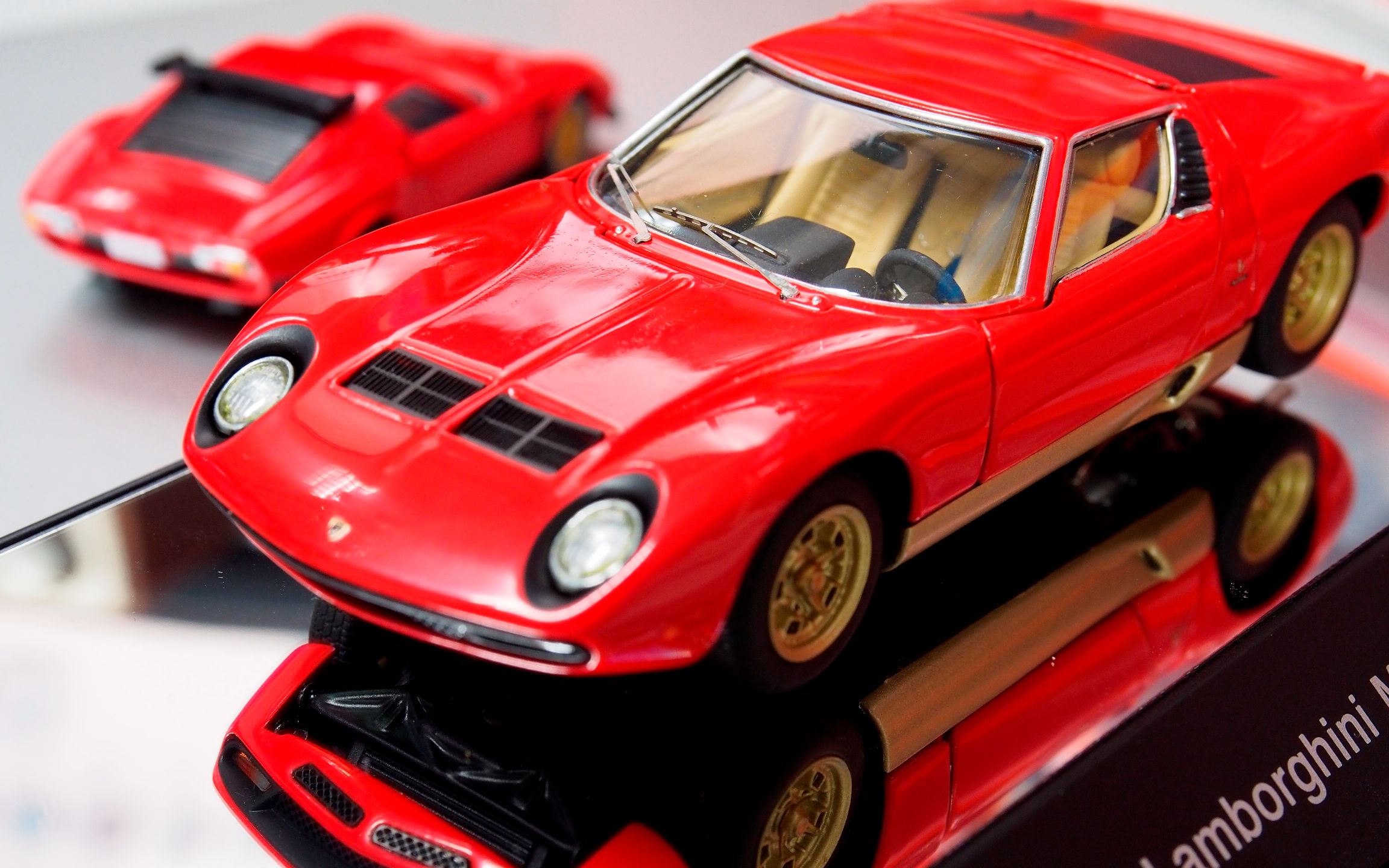 玩物志2018093 看着很性感的 兰博基尼 miura sv autoart 黑盒 全可动