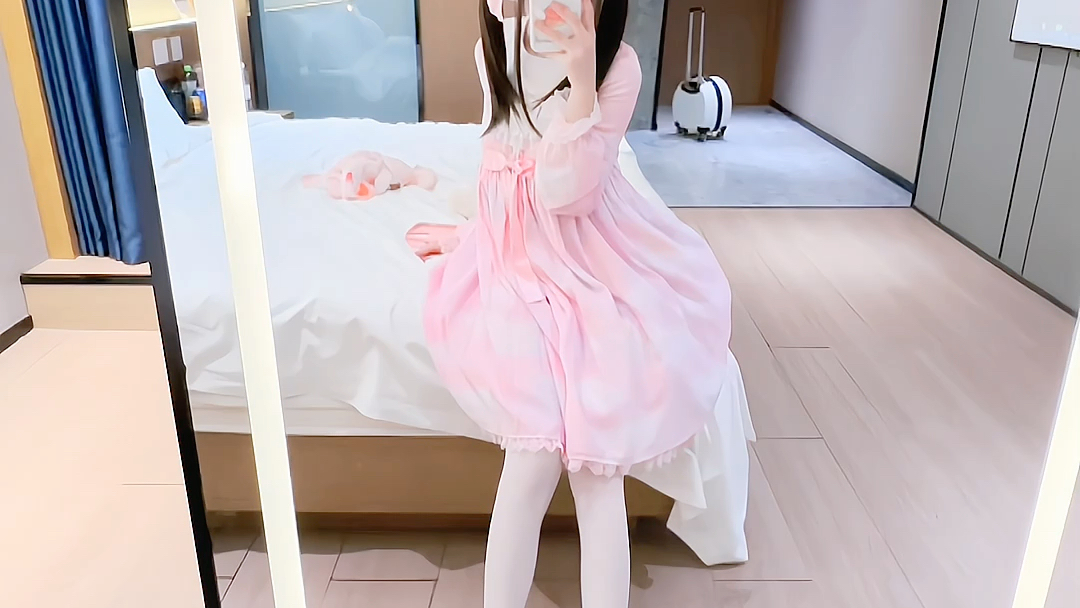 [Kitten Sauce Lori] has updated a video, come watch!