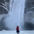 站在冰面上仰望瀑布：赛里雅兰瀑布 彩虹瀑布