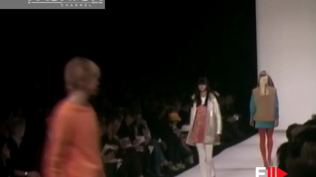 MARC JACOBS Fall 2003 2004 New York - Fashion Channel