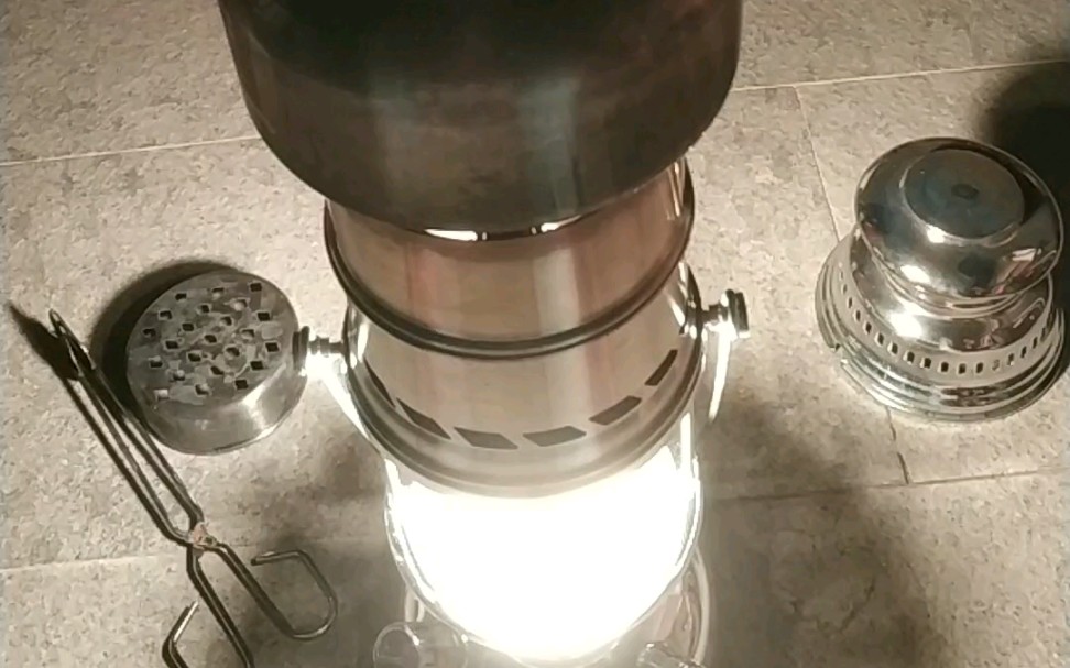 照明取暖烧水搭配柴火炉还是汽灯好用