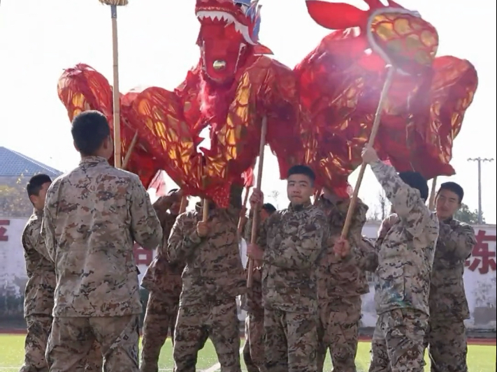 兵哥哥的周末，“一队一品”来解压！（曹光法 张威）