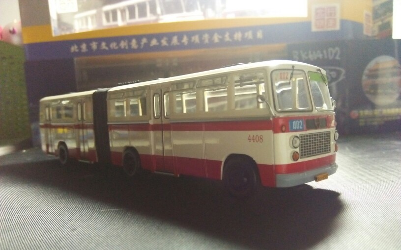 北京公交402路解放通道bk662模型