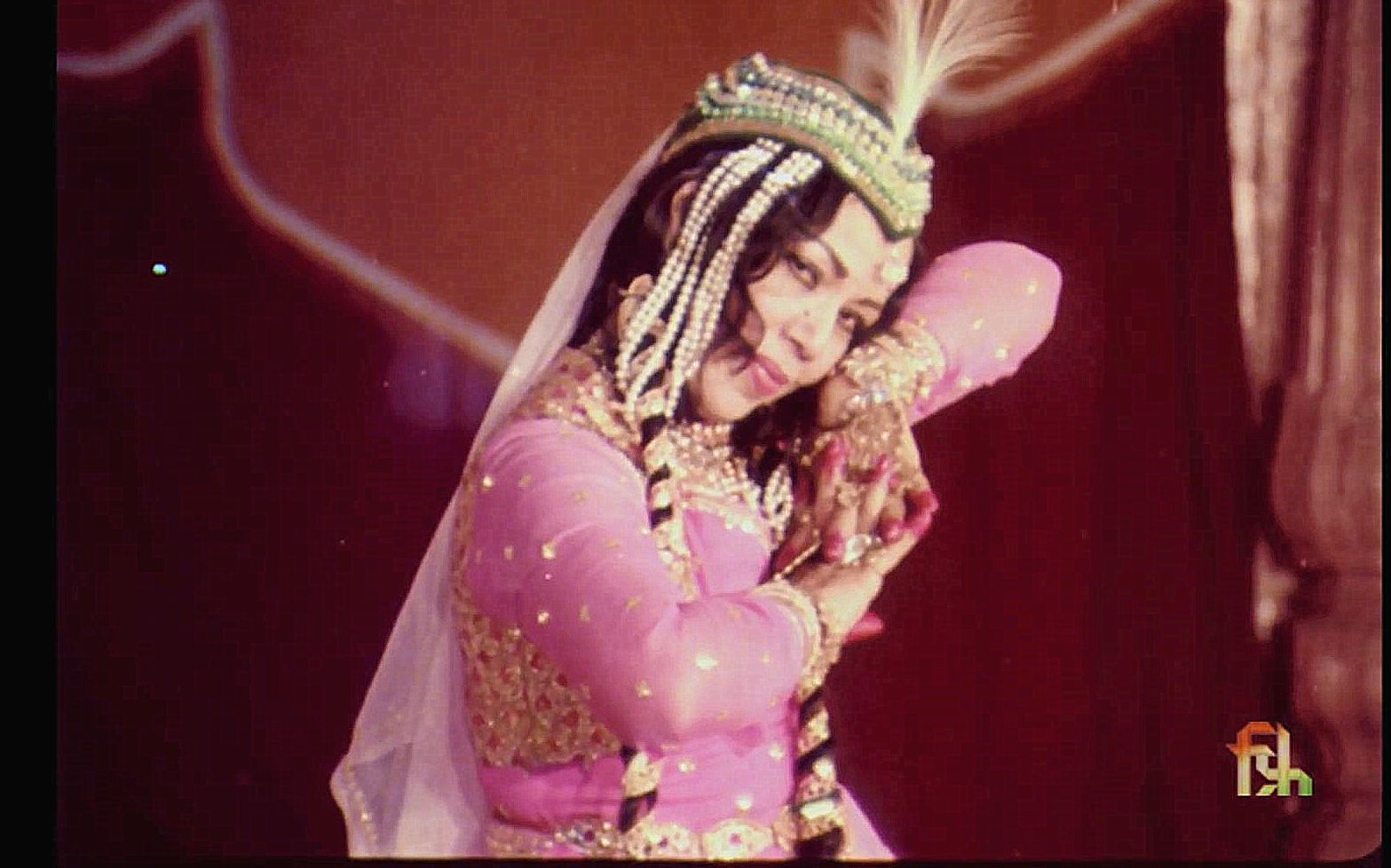 泰戈尔钦点的“舞蹈皇后 ”— 印度卡塔克舞女王Sitara Devi