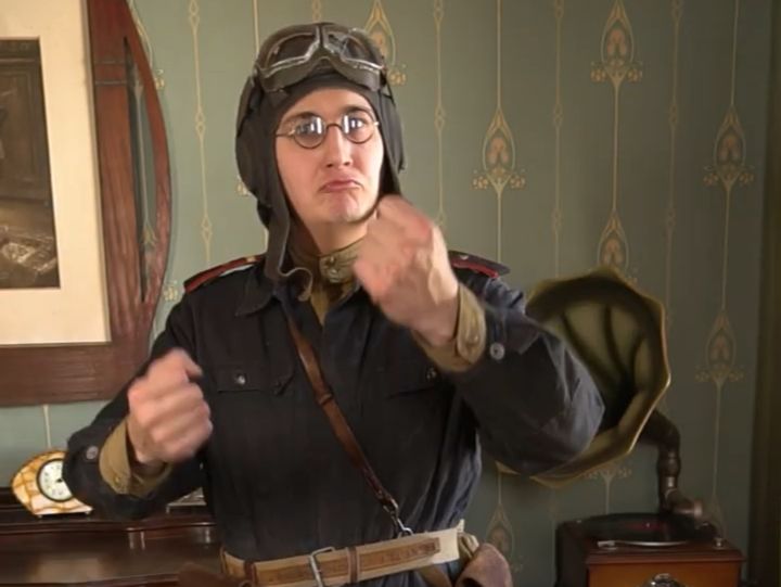 苏联坦克兵制服穿搭展示，连体服影响上厕所吗？