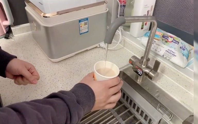没有位置安装管线机又想即时喝热水？