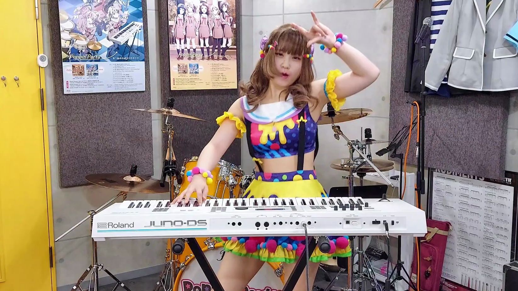 日系美少女乐队键盘手合成器演奏合集
