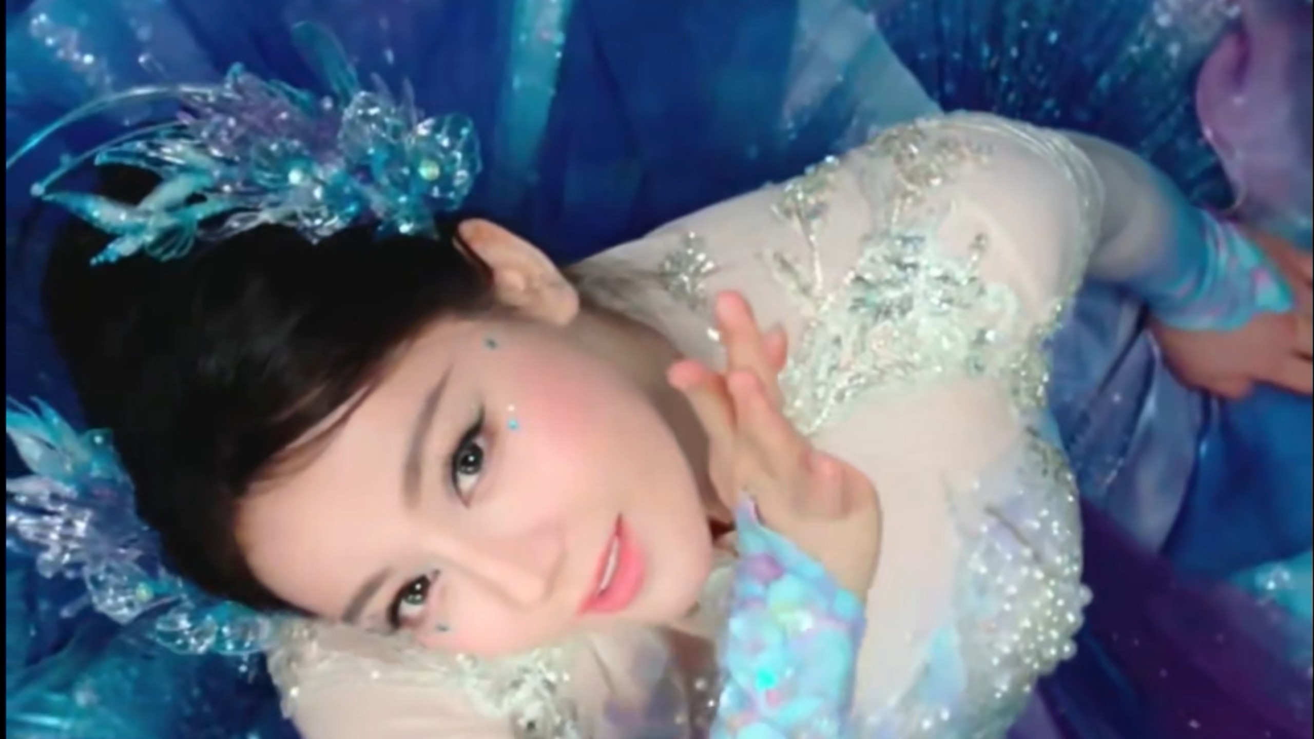 美神降临！人鱼公主迪丽热巴～女神简直太美了！！！