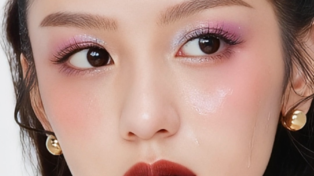 周也浓妆踩点欣赏