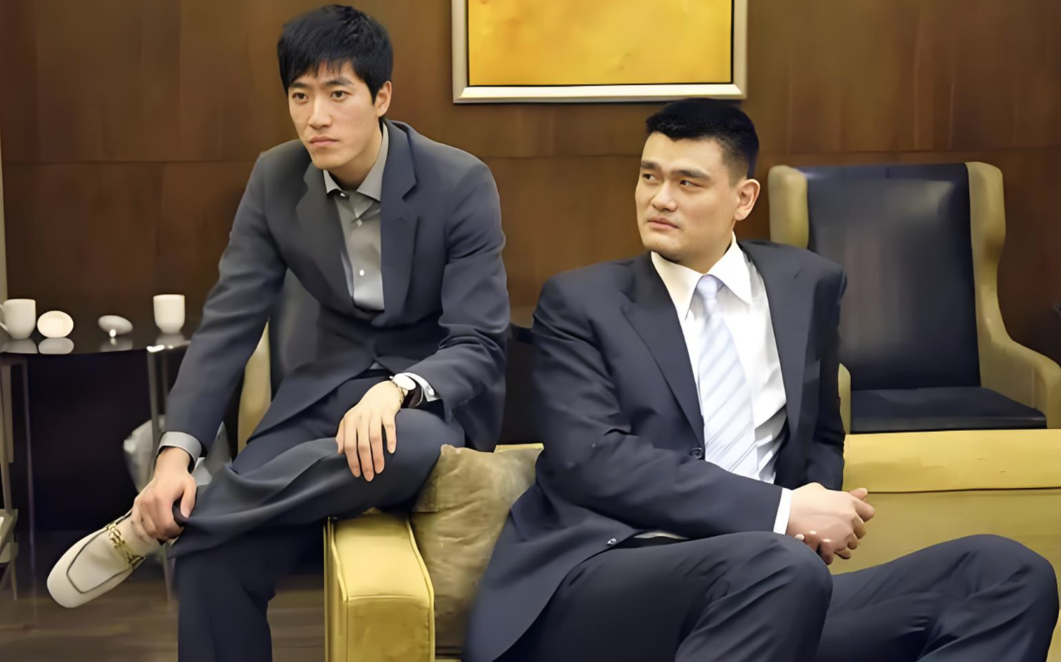 姚明刘翔沙雕广告，两位大佬配合默契